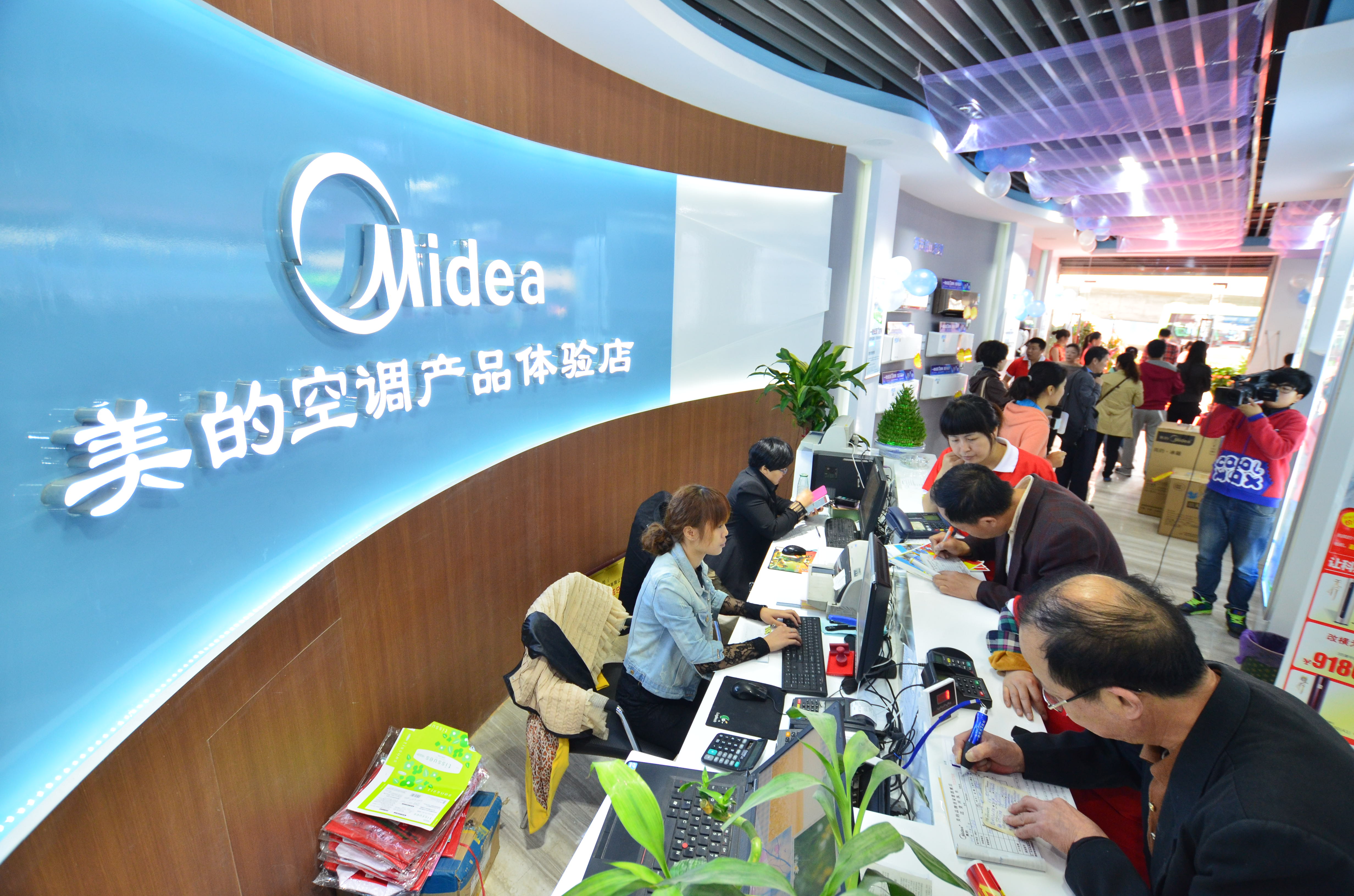 ���Ŀ��{(di��o)���۽����M��ʹ�Ãrֵ���Գ־�Ʒ��(zh��n)�Բ��ӓu